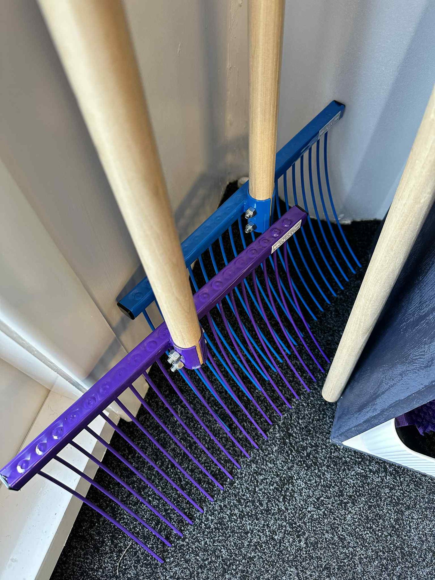 Millenia Classic Stable rake