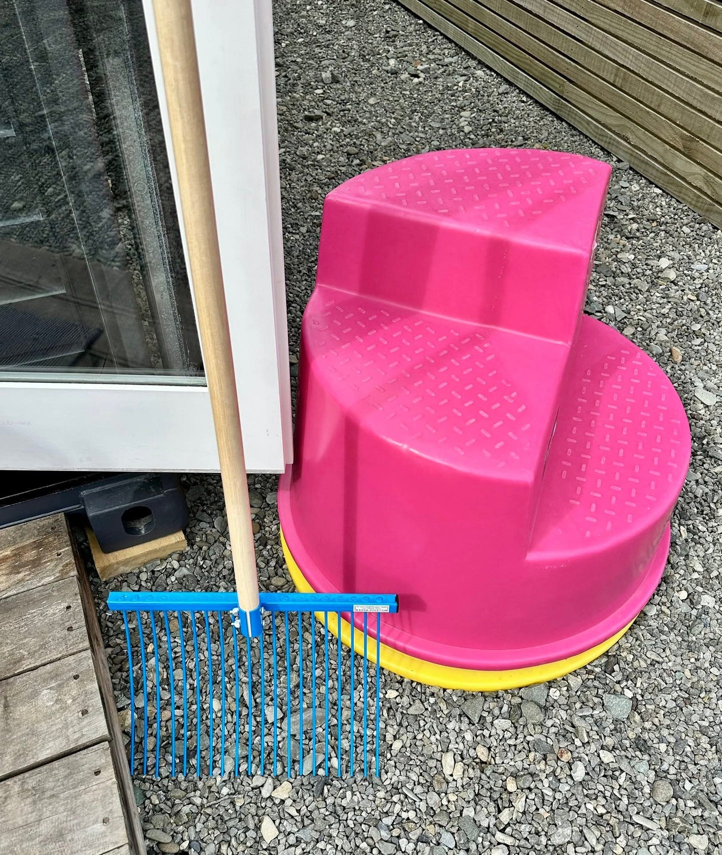 Millenia Classic Stable rake